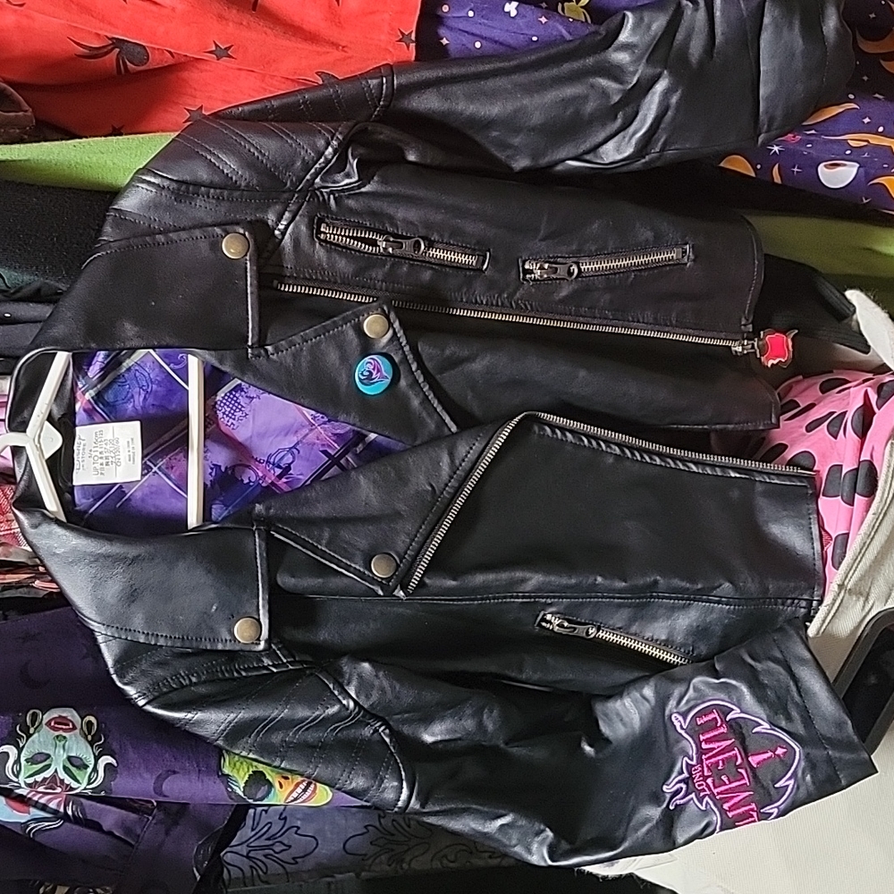 COPY - Disney Store Descendants Jacket 5/6